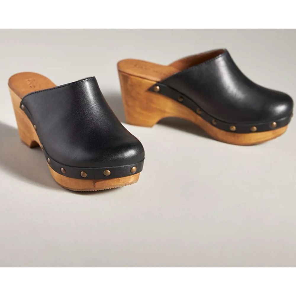 Anthropologie Five World
Cordani Zorba Wooden Leather Heels Clogs Black Size 10